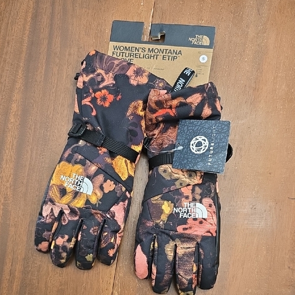 The North Face Accessories - THE NORTH FACE Gloves Women's Montana Futurelight Etip Black Pink Gold